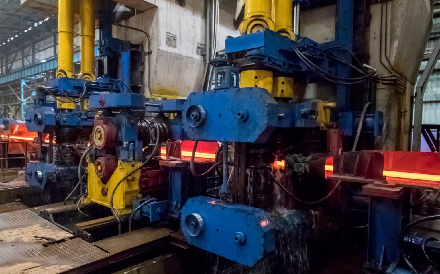 Failure Analysis of Vibration Fault of Rolling Mills