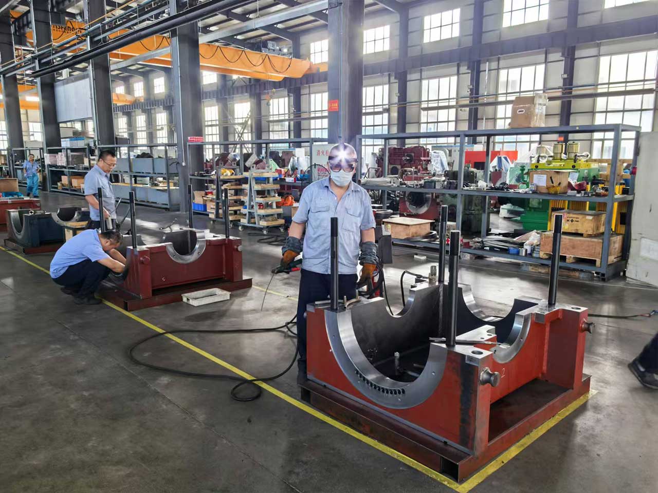 HOUSINGLESS ROLLING MILL STANDS ​