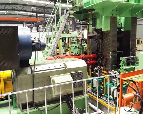 reversable strip mill