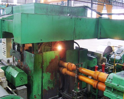 strip reversing rolling mill
